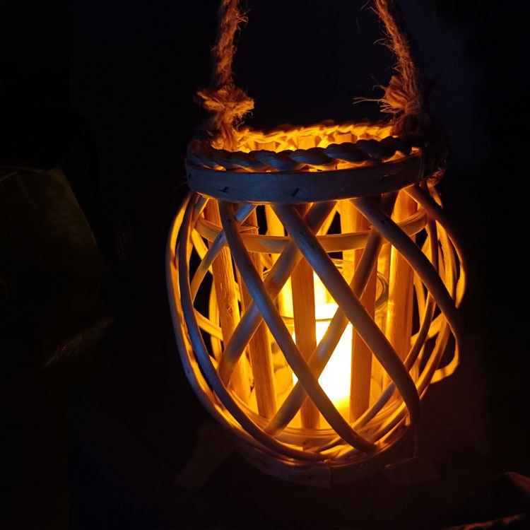 Chinese style bamboo hand-held wind lamp